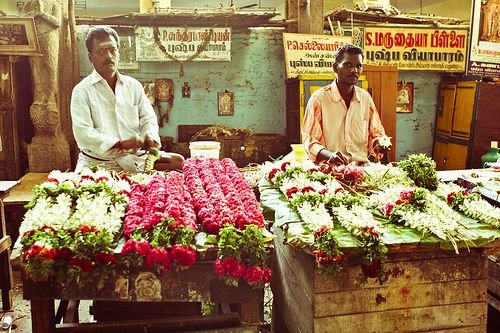 Madurai Malli Online: Jasmine Vendor's Success with WhatsApp & Local Ads